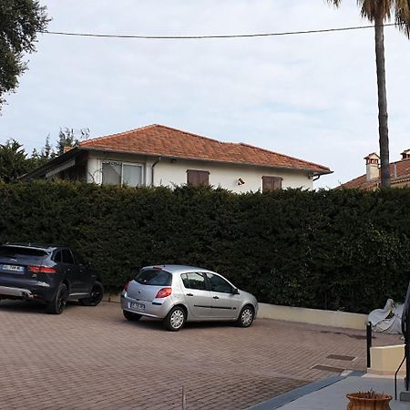 Studio Meuble-Juan Pins-Logt2 Antibes Dış mekan fotoğraf